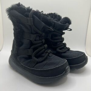 Toddler Nike Roshe One HighVelcro Black // Size 5C